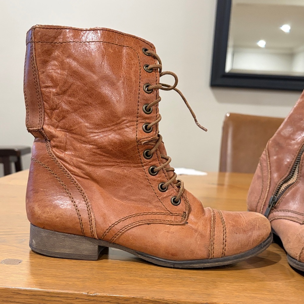 Steve Madden Tan Leather Lace-Up Boots